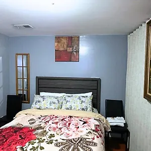 Divine D. 6mins Near Ewr Airport, 4mins To Penn Station / Prudential Homestay Newark